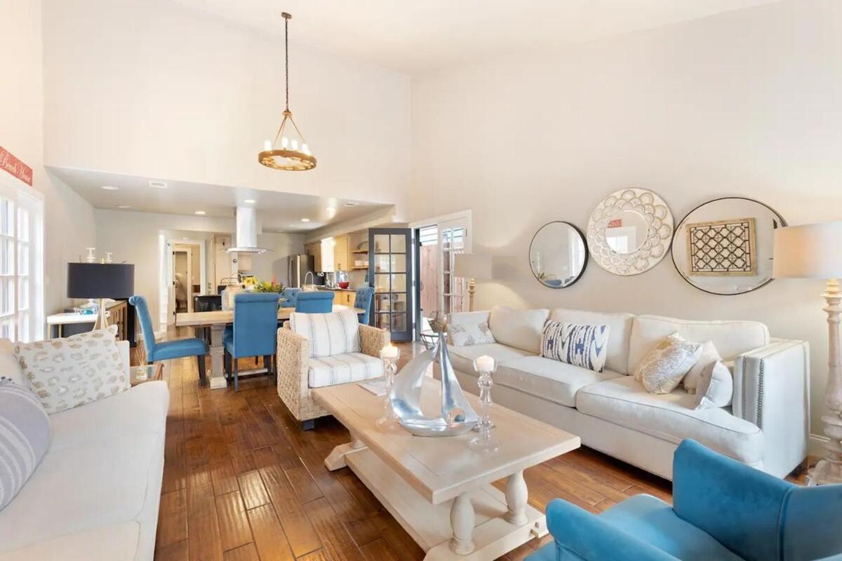 Elegant Beach Living, Just Blocks To The Sand 헌팅턴비치 외부 사진